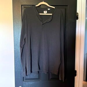 Men’s Levi’s Charcoal Gray longsleeve Henley